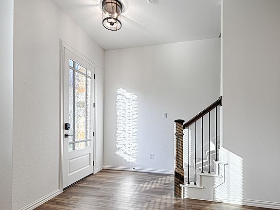 5th image of 4437 Ward St