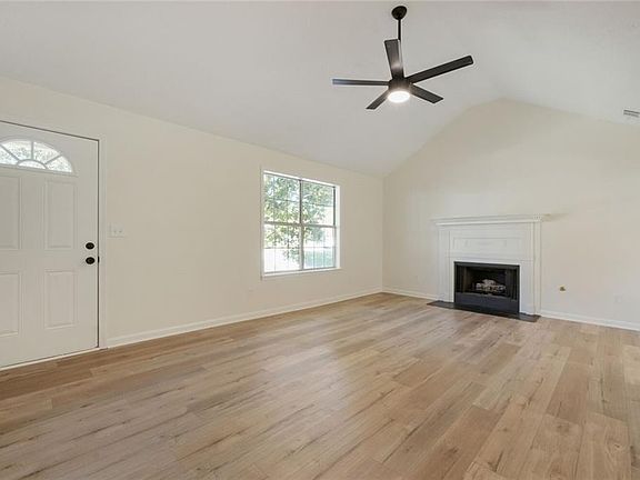 4th image of 77 Cobbler Dr