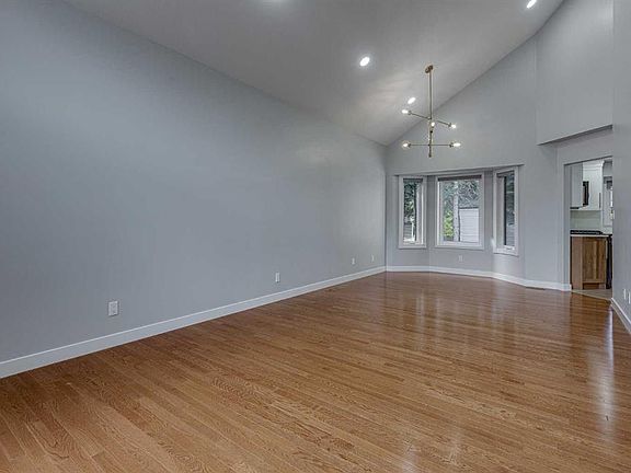 4th image of 29 E Pickwick Ln