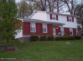 2215 High Pine Dr, Louisville, KY 40214