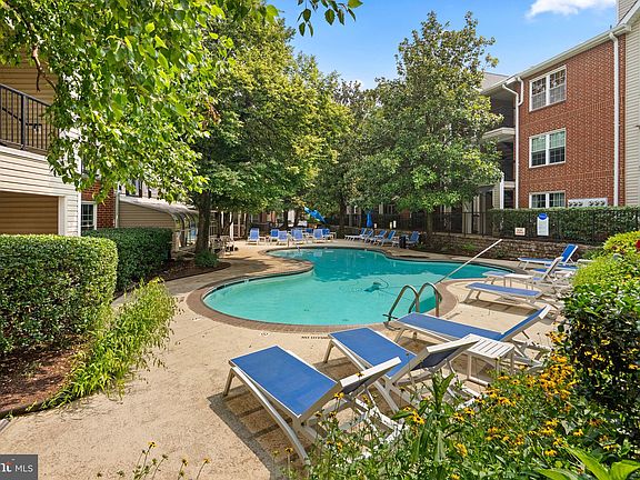 4th image of 3311 Wyndham Cir APT 1192