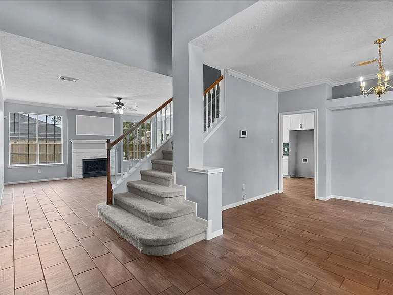 4915 Stone Harbor Dr — Photo 4
