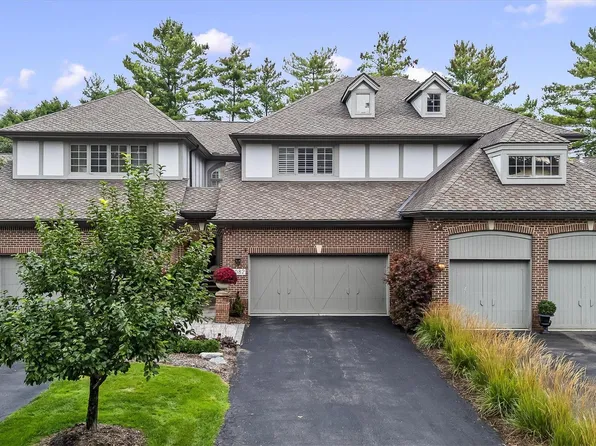 4082 Cranbrook Ct, Bloomfield Hills, MI 48301