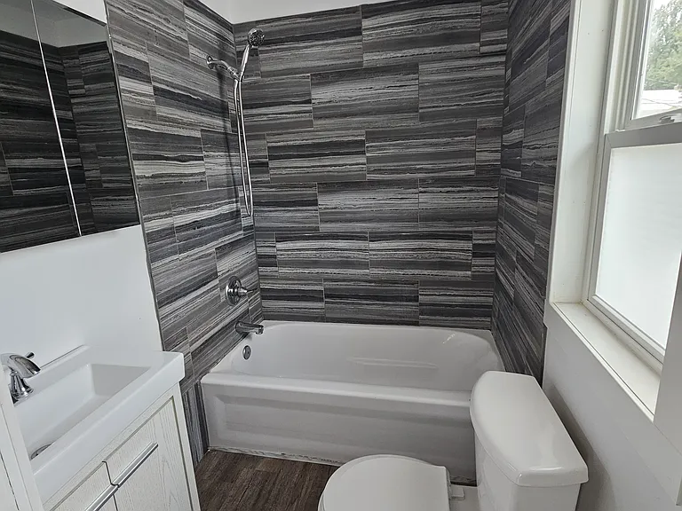 200 N Farmington Rd — Photo 10