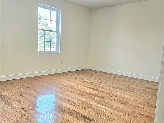 5th image of 129 1st Ave