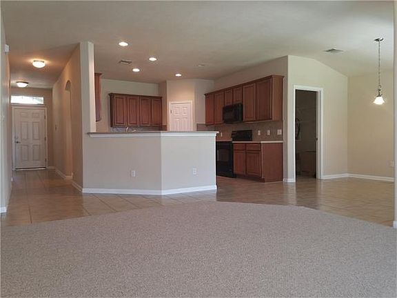 5th image of 19537 Cheyenne Valley Dr