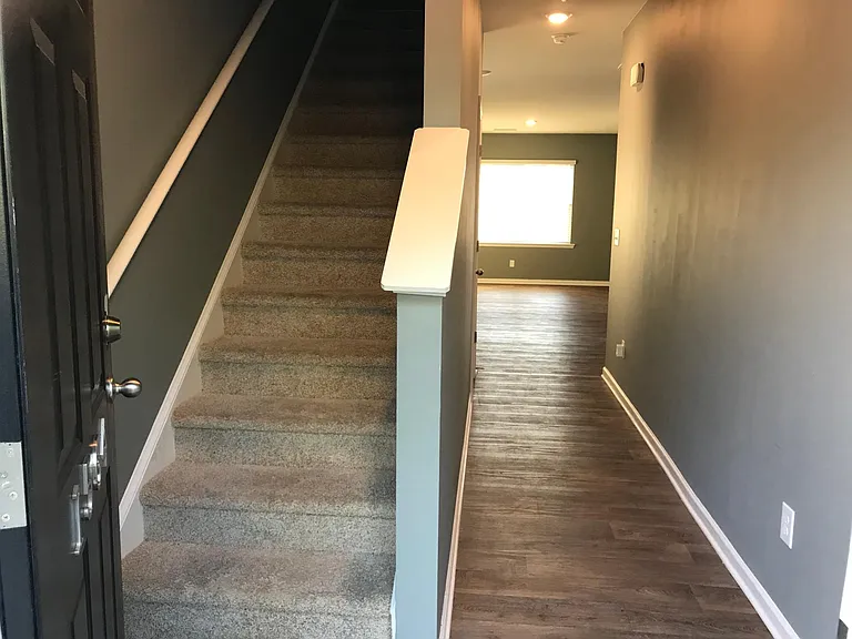 1564 Katherine Ct — Photo 7