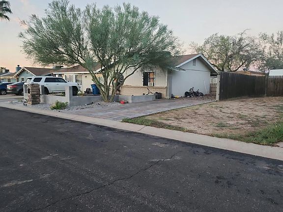 2nd image of 654 N 97th St
