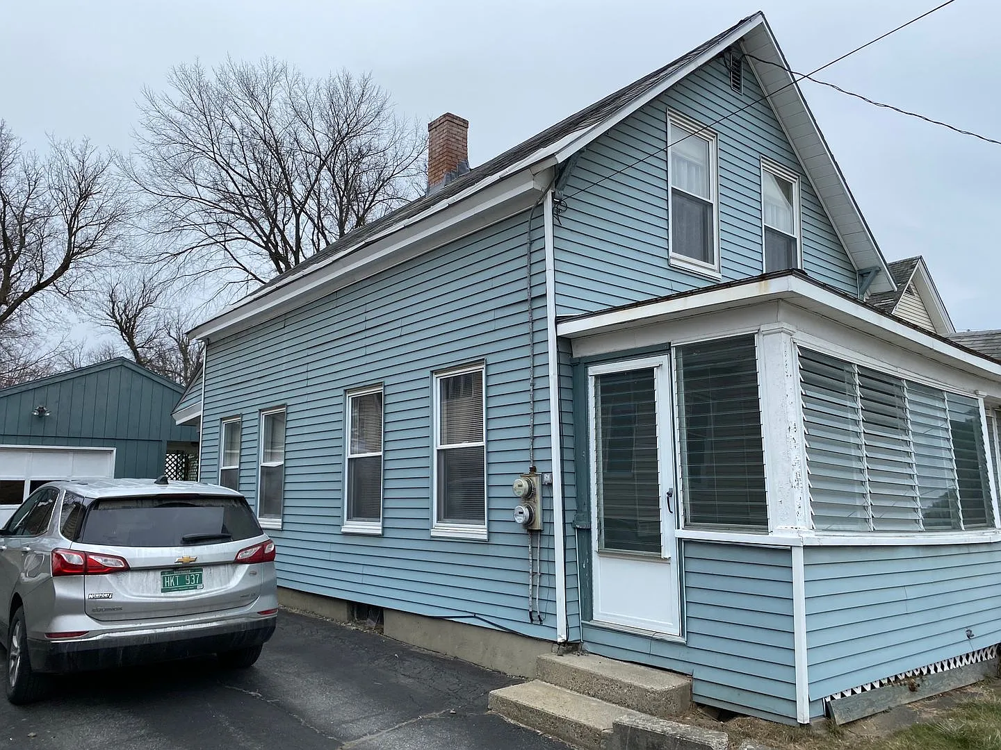 3 Bedroom 2 Bath Home — Photo 3