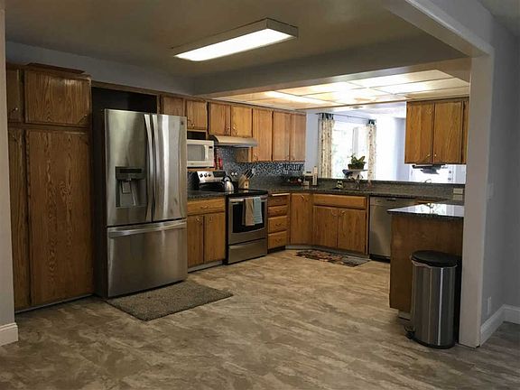 3rd image of 2719 S Timberlane Dr