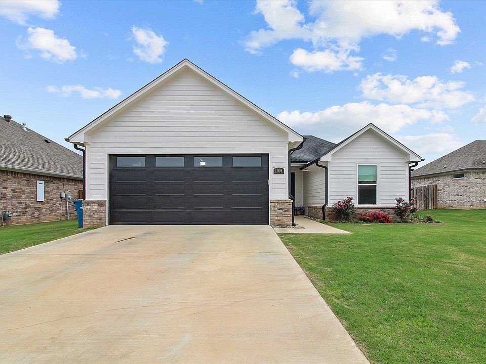 1st image of 1709 Forestdale Blvd