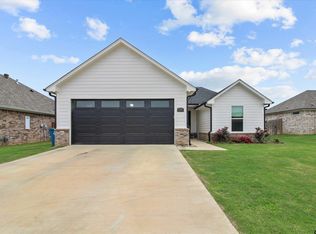 1709 Forestdale Blvd, Whitehouse, TX 75791