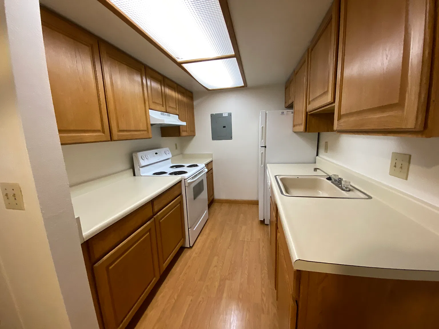 2 bed, 876 sqft, $2,400 — Photo 4