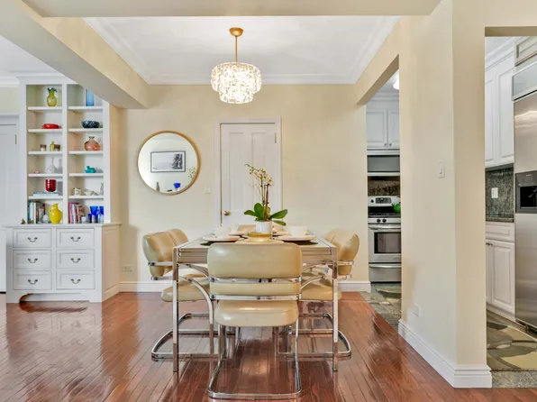 45 Sutton Place South image 12 of 35