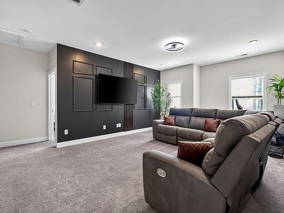 5th image of 227 Sea Cave Ln