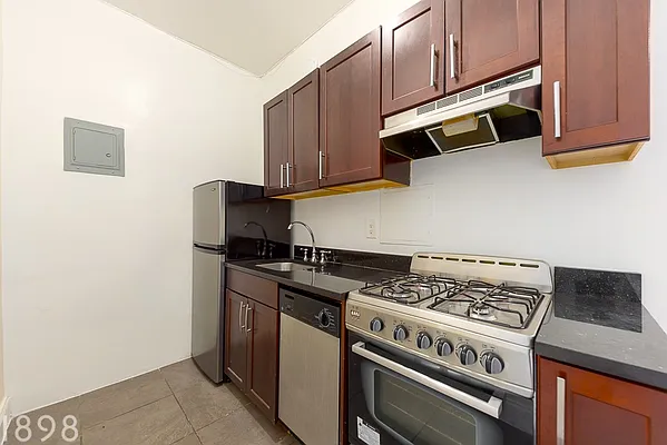 Rented by A&E Real Estate Management | media 2