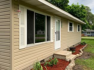 4985 Lakeborn Dr, White Lake, MI
