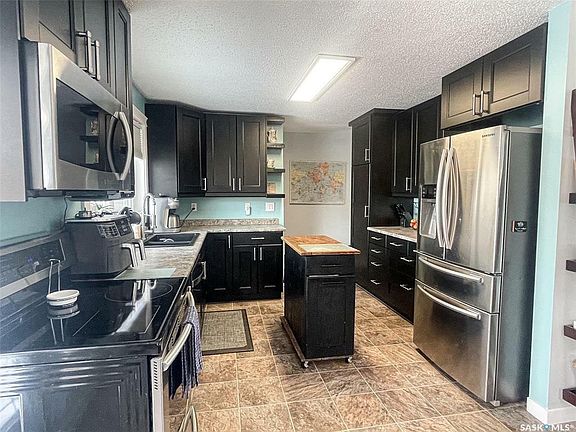 3rd image of 708 2nd St W