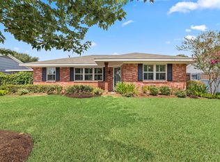 2127 Lazybrook Dr, Houston, TX 77008
