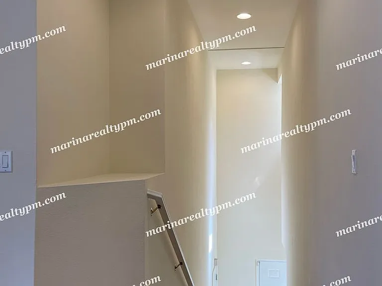 2611 Bayfront Ct — Photo 4