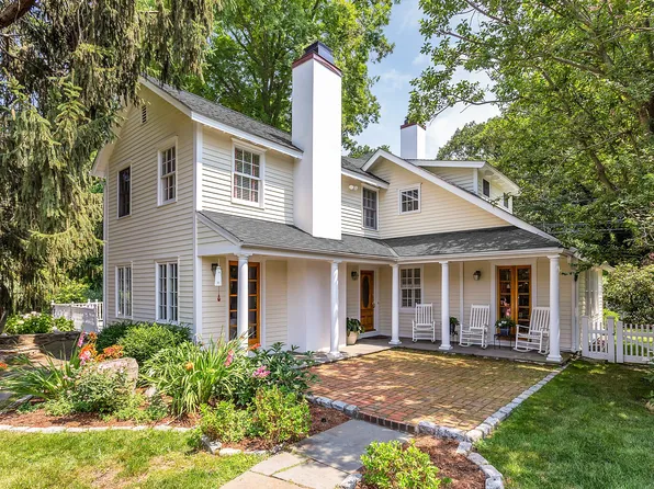 2 Shagbark Road, Norwalk, CT 06854