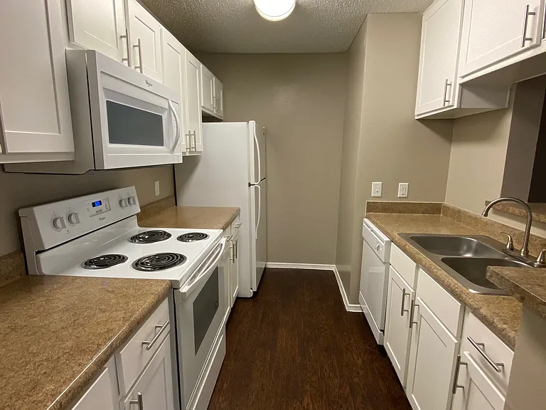 Walnut Creek Apartments — Photo 81