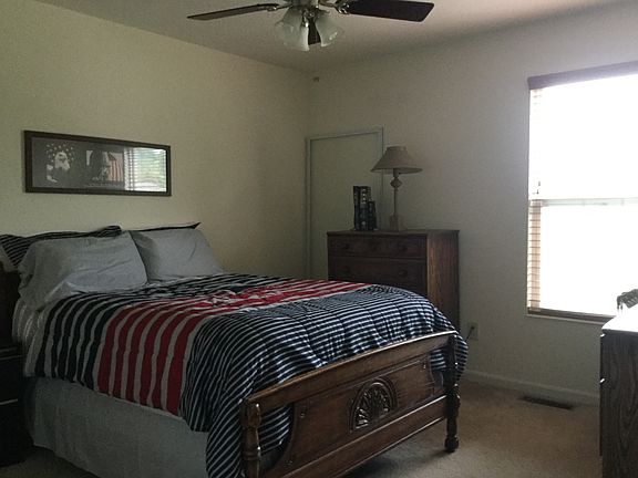 4th image of 10767 Parker Dr