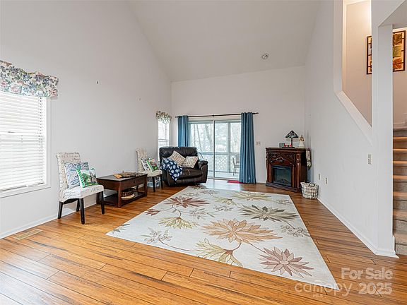 5th image of 361 Laurel Park Pl