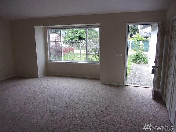5th image of 9120 55th Ave NE