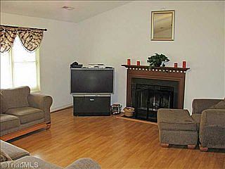 2nd image of 5704 Chinaberry Pl