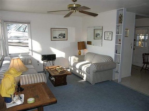 3rd image of 213 Bartram Ln