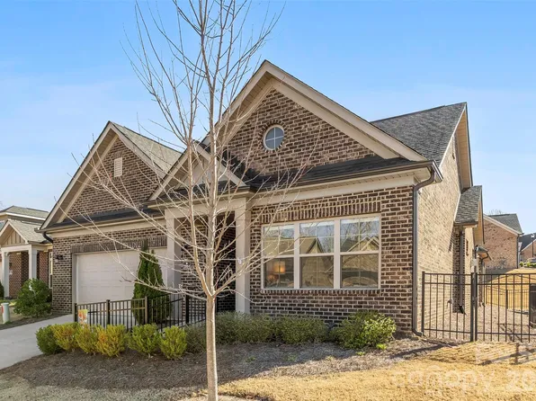 2014 Newstyle Way, Tega Cay, SC 29708