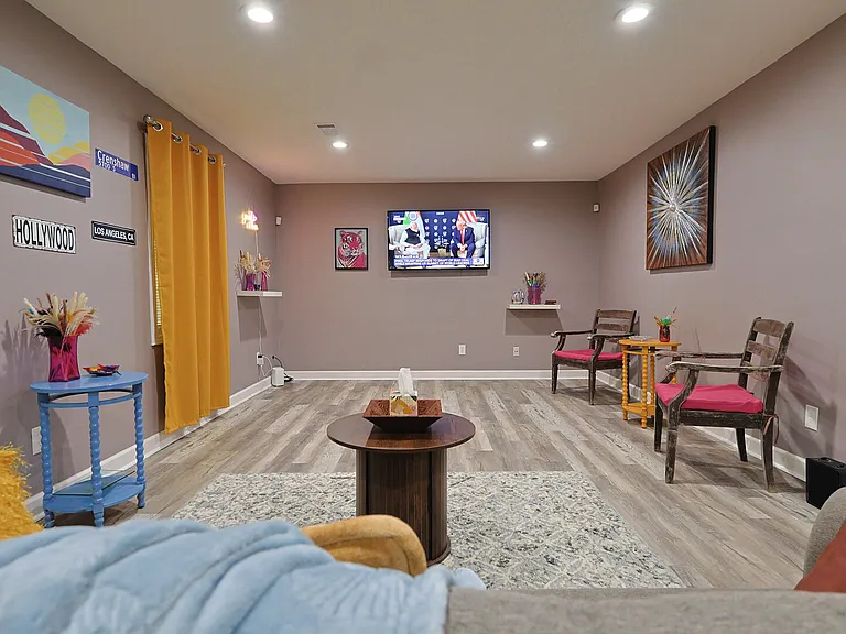 Briar Creek Ln — Photo 25