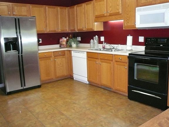 3rd image of 1200 Deerfield Dr