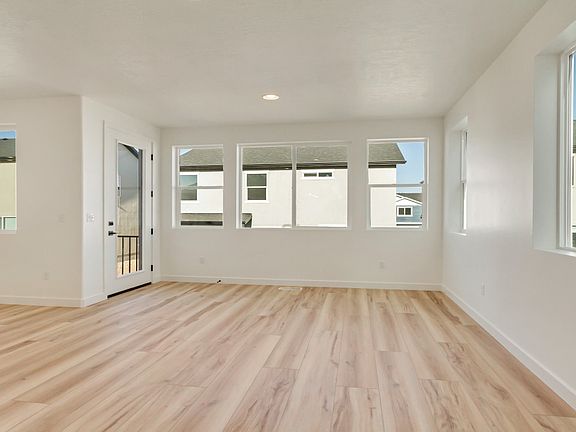 3rd image of 6713 S Glade Creek Dr