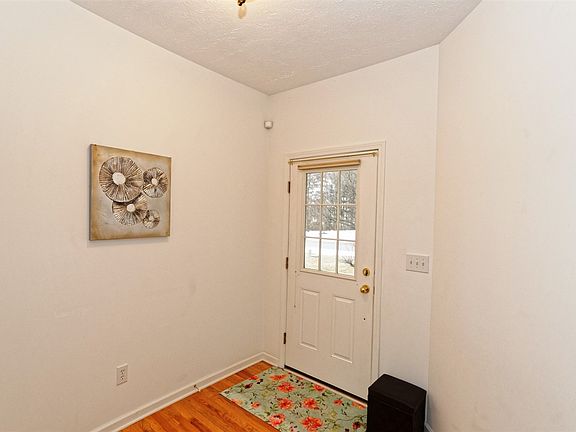 3rd image of 56 Sterling Heights Dr