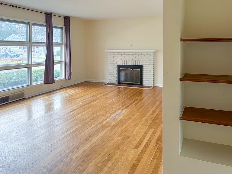 38 Marshall Dr — Photo 10