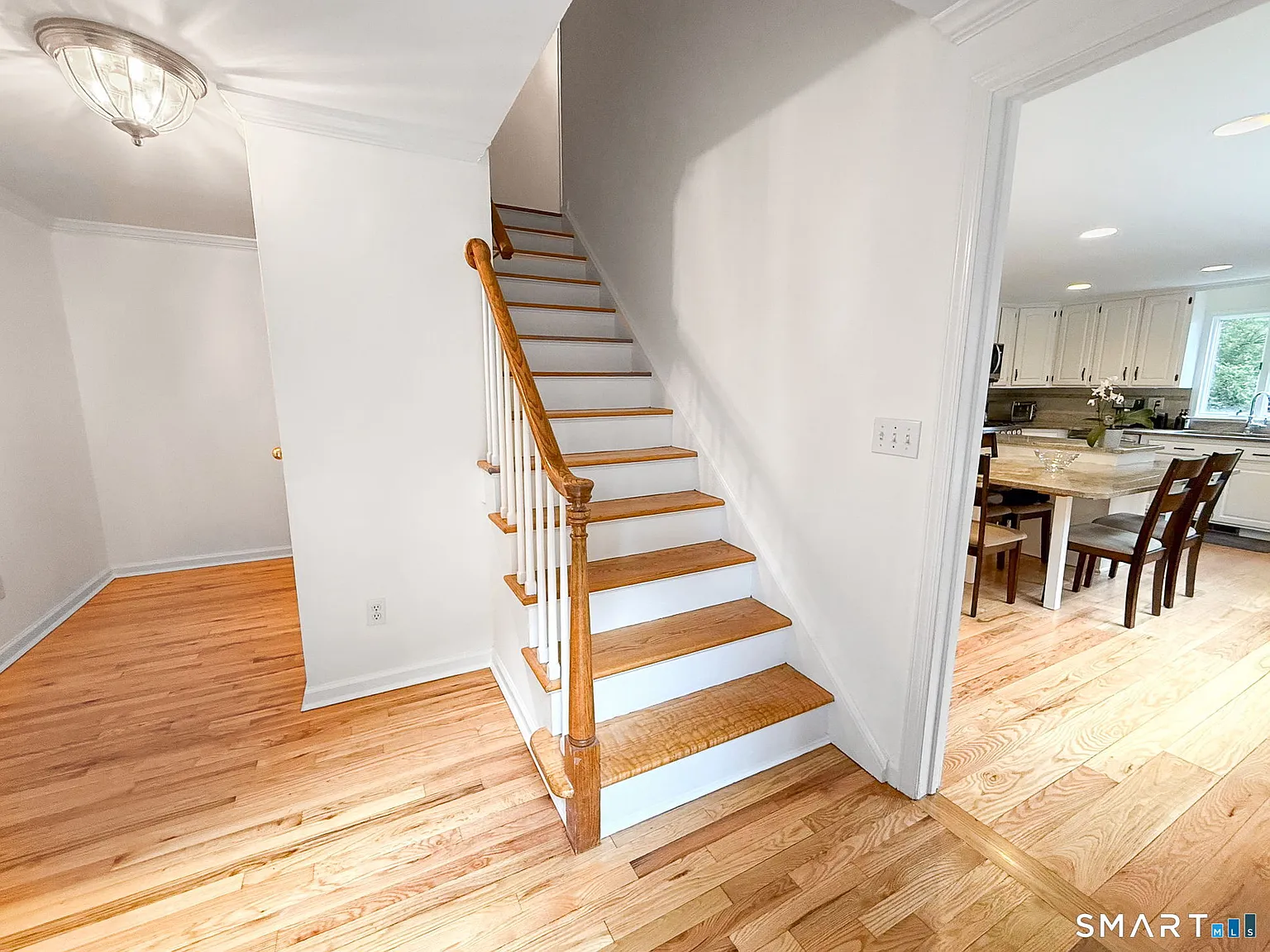 4 bed, 3.5 bath, 4324 sqft, $12,500 — Photo 4