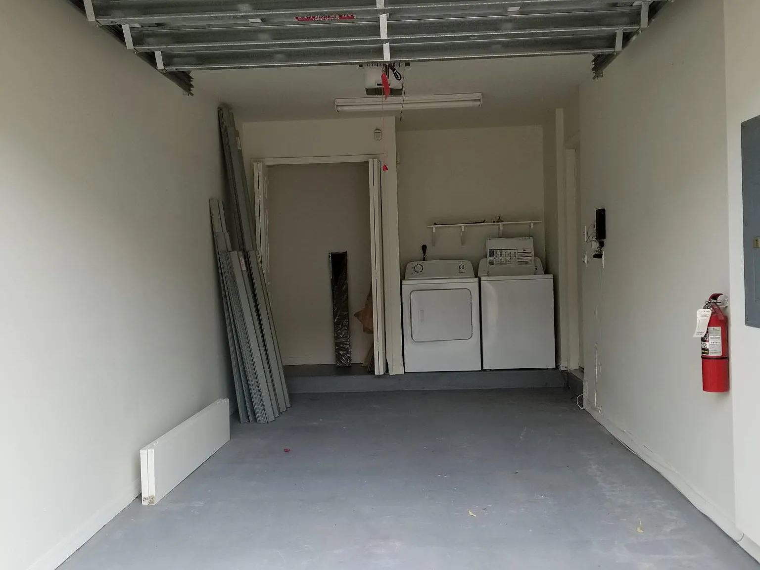 3 bed, 2.5 bath, 1750 sqft, $2,800 — Photo 2
