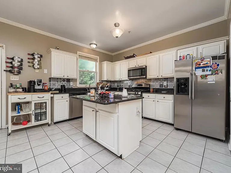 3906 Cotton Tree Ln — Photo 2