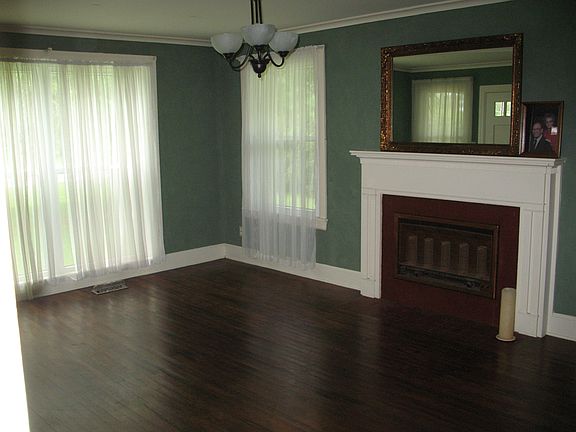Original hardwood floors