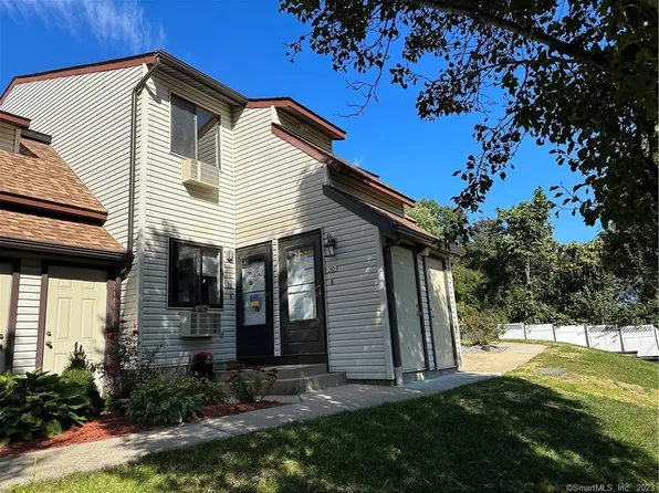 29 Santangelo Terrace #29, Derby, CT 06418