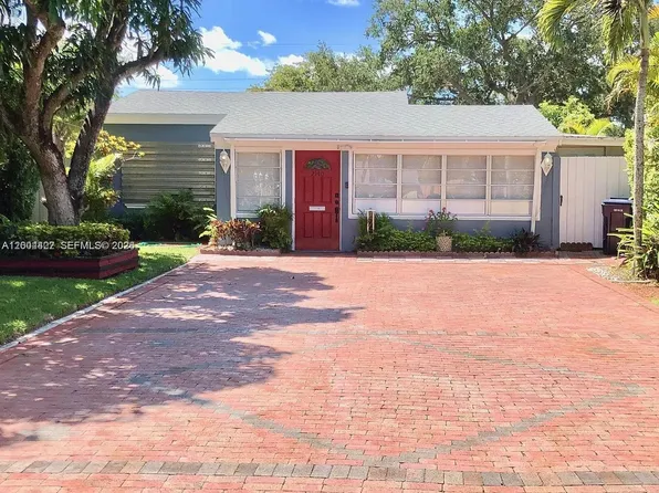 2140 NE 180th St, North Miami Beach, FL 33162