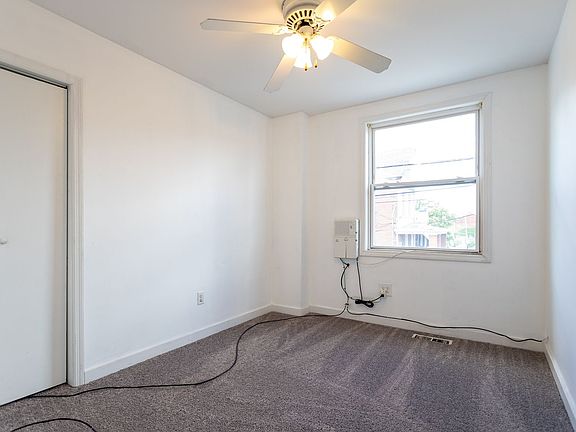 4th image of 2233 Arlington Ave