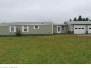 228 Retreat Rd, Island Falls, ME 04747