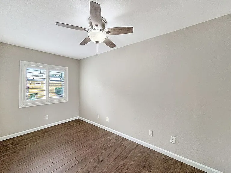 4214 Cleveland Ave — Photo 5