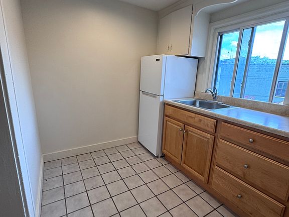 5th image of 4 Canterbury Rd Unit 3
