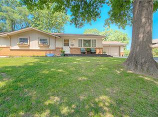 6602 N Michigan Ave, Gladstone, MO 64118