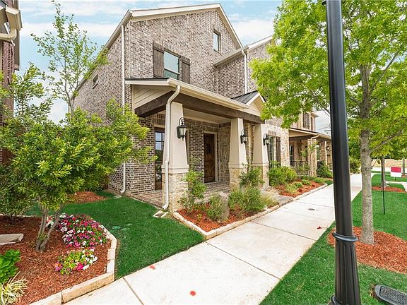 3rd image of 4429 Villa Dr