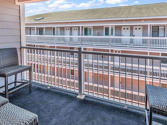 2nd image of 1509 N Waccamaw Dr. #324